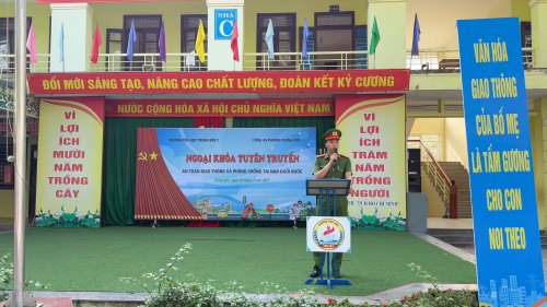 C&ocirc;ng an tuy&ecirc;n truy&ecirc;n.jpg