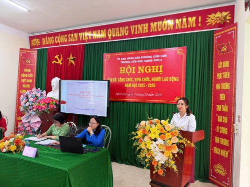 L&atilde;nh đạo ph&aacute;t biểu.jpg